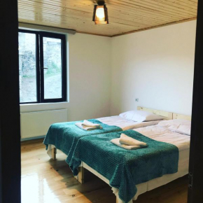 GUEST HOUSE , MEMORY''